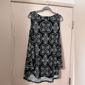 Lane Bryant Black and White Patterned Sleeveless Swing Tank